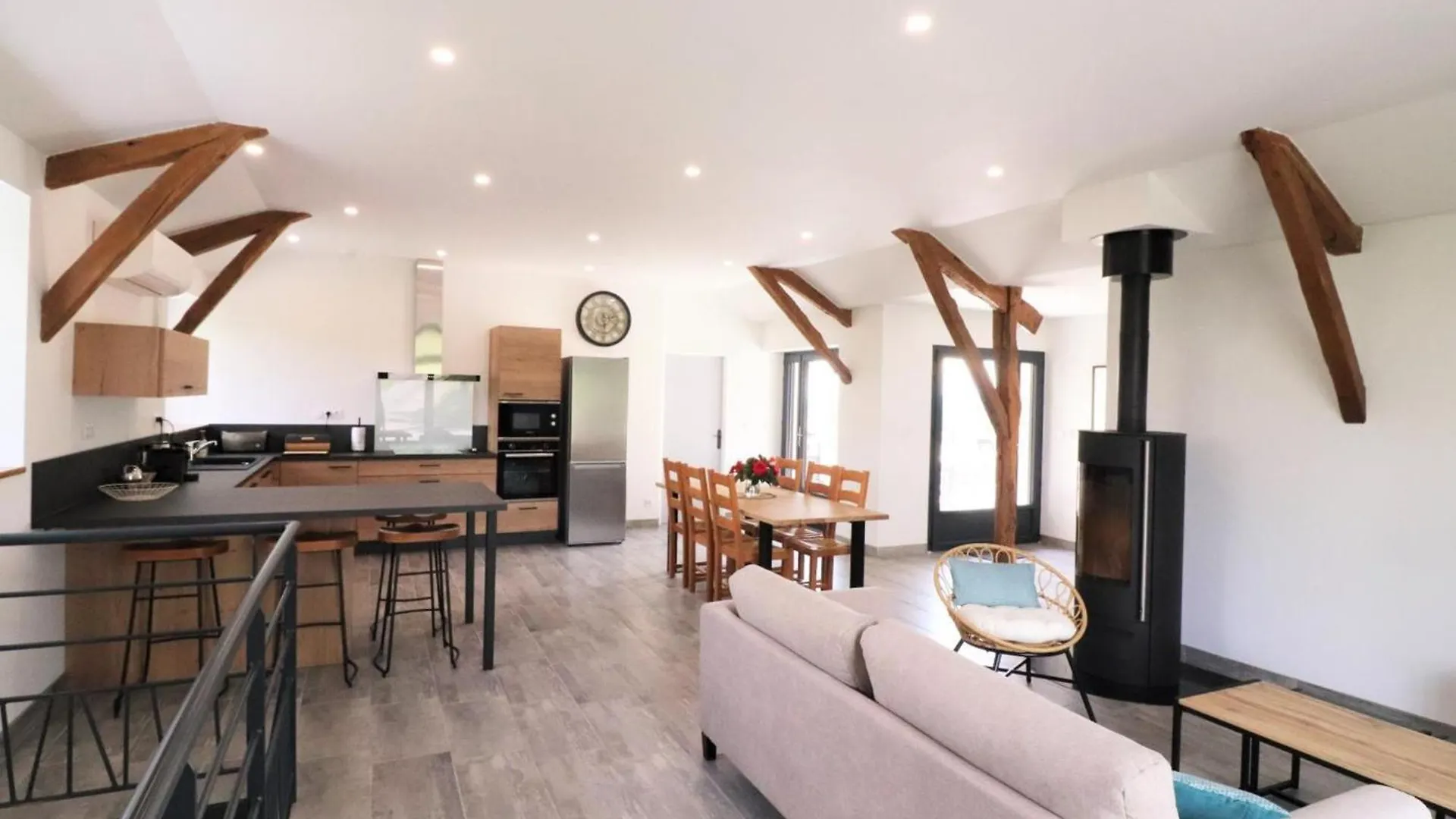Holiday home Gite Renove Avec Terrasse, Climatisation Et Animaux Acceptes - Fr-1-742-294 Le Trioulou
